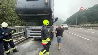 Bolu Tem Otoyolunda Yangın Paniği Mobilya Yüklü Kamyon Alev Alev Yandı Ekipler Seferber Ol