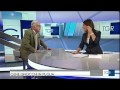 Skandal u emisiji: Đene Njoki poljubio voditeljku (VIDEO)