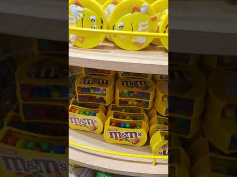 Видео: Магазин M&M’s в Шанхае