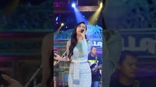 Download Lagu Difarina Indra Adella - Cinta seorang biduan #difarinaindra #dangdutkoplo #omadella MP3