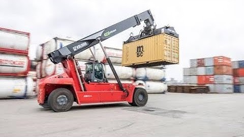 kalmar machine promo shoot | shuting promo video for big loaded kalmar machine in out of port area