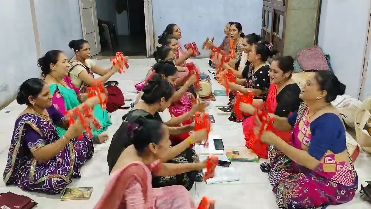 🙏 નવુ ભજન....👌 ગોકુળ થી આયો મારો કાન.... ક્યાં ગયો...લખેલુ છે . 🌹🌹)#satsang @geeta_patel930