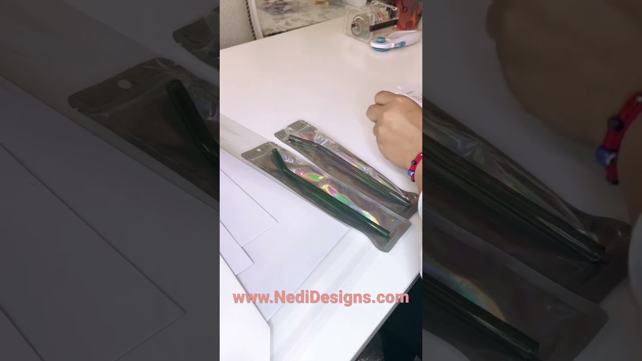 Packing a glass straw order