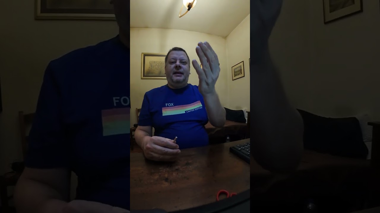 NON SO, FORSE SBAGLIO, MA SECONDO ME DICE : 