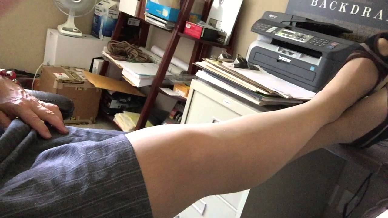 Another desk shot. - YouTube