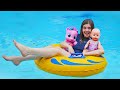 Беби Бон Эмили и Пинки Пай в Аквапарке! Ох, уж эти куклы - видео для девочек в бассейне