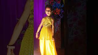 Tera boyfriend kaun sa #shortvideos #comedy #dance#queen aashi Aradhya 🥰