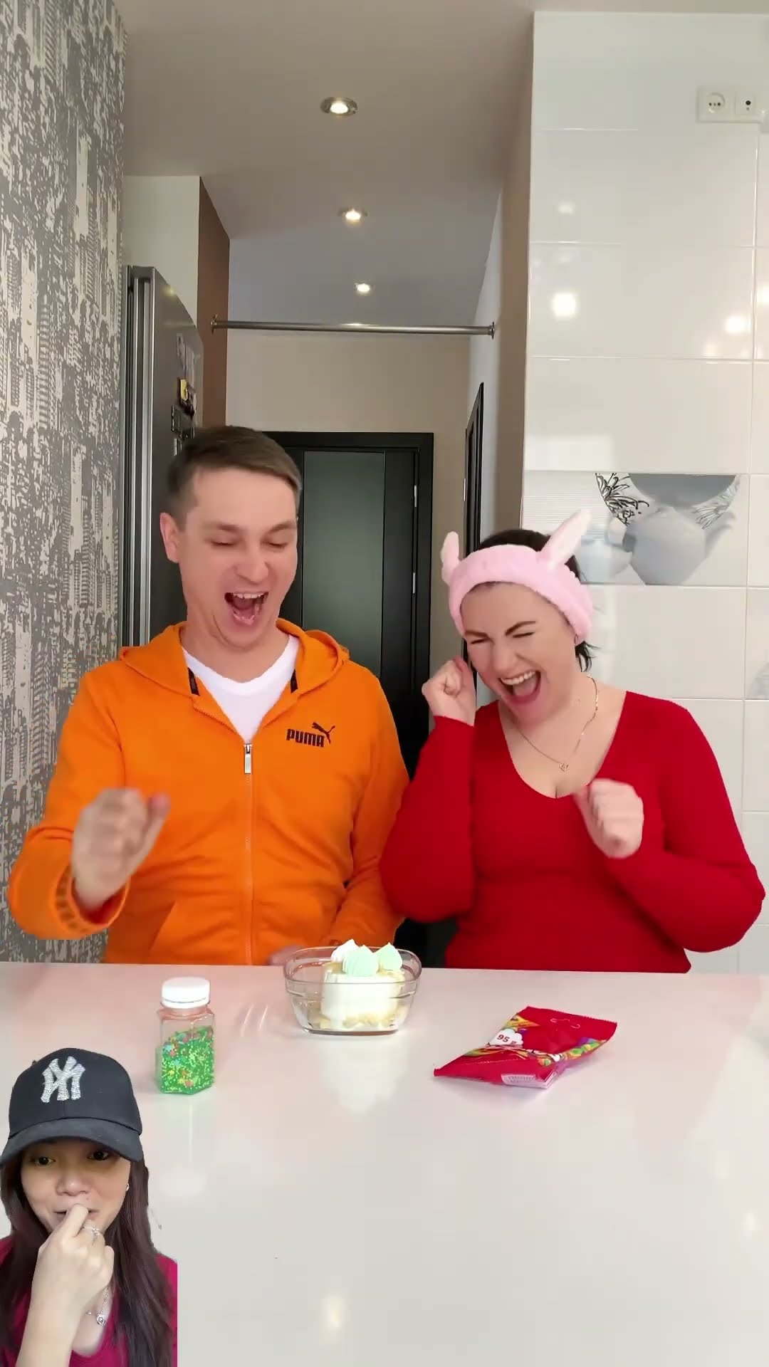 Buat es krim bersama mama papa ⁉️