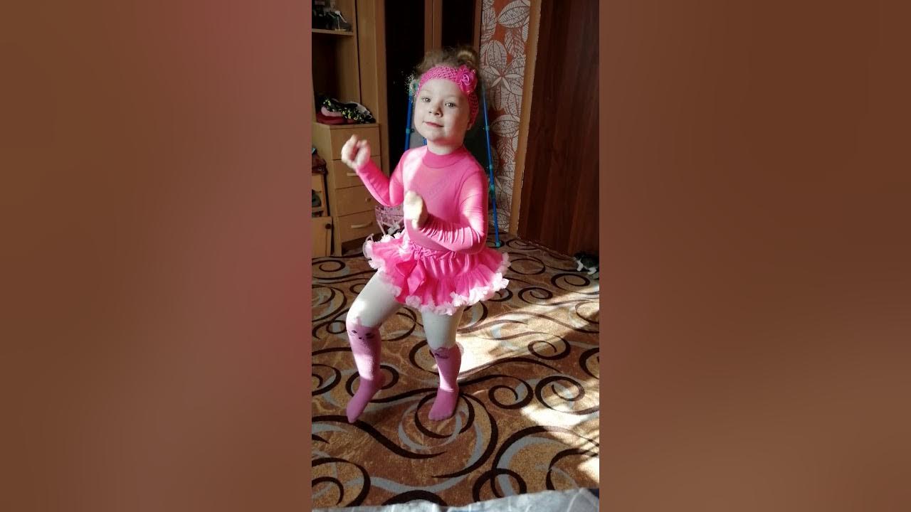 Волшебники двора. Ляличка танцует. Ляличка танцует. Лялечка танцует лялечка поет. Лялька танцует.