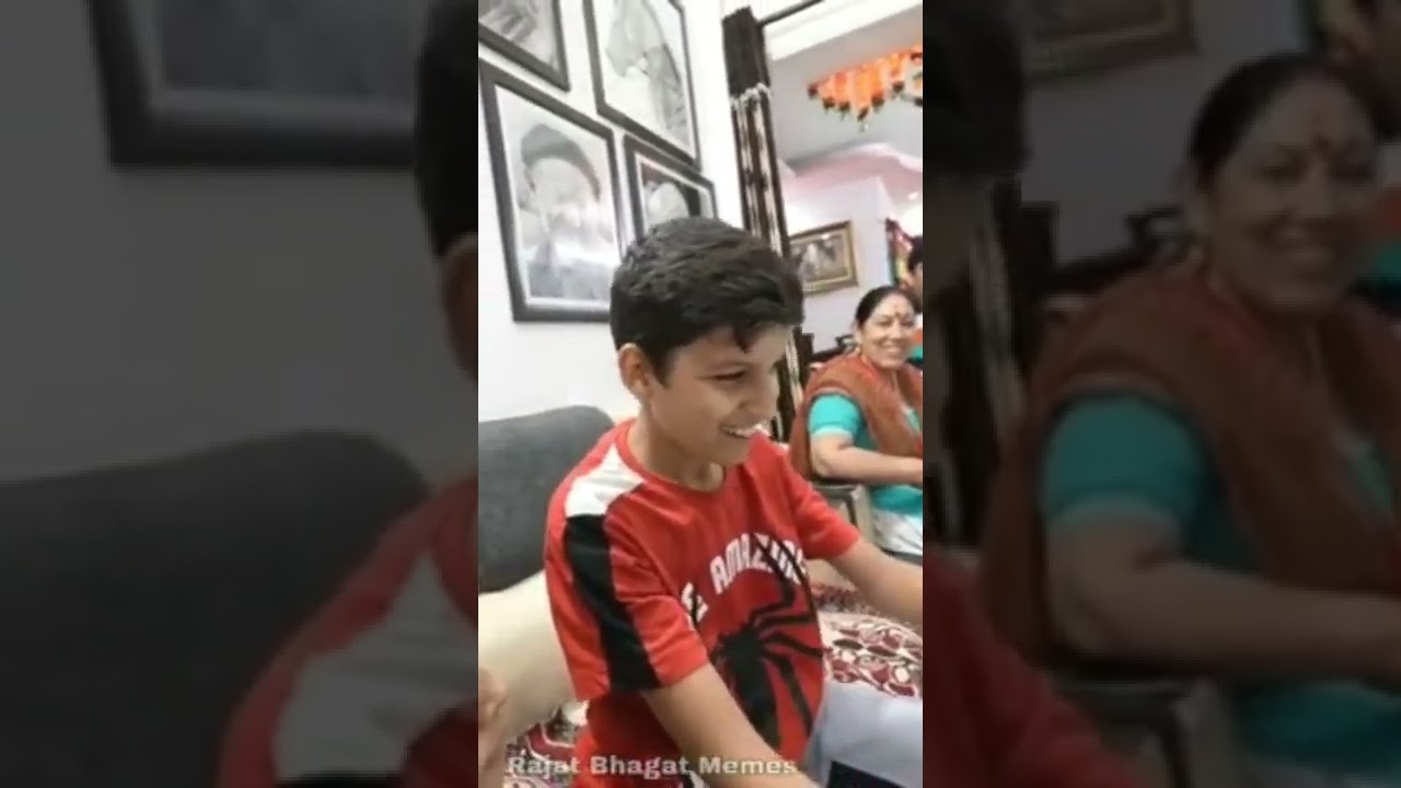 Piyush Joshi Gift Reaction@sandeepmaheshwari 😨😈😂 #piyushjoshi #souravjoshivlogs #sandeepmaheshwari