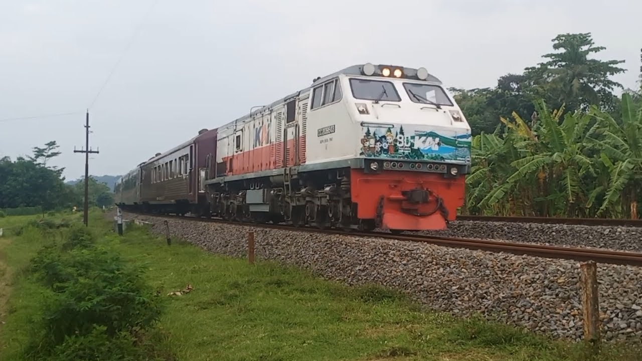 SALAM S35 KA BATAVIA DAN MANAHAN | HUNTING KERETA API SORE HARI