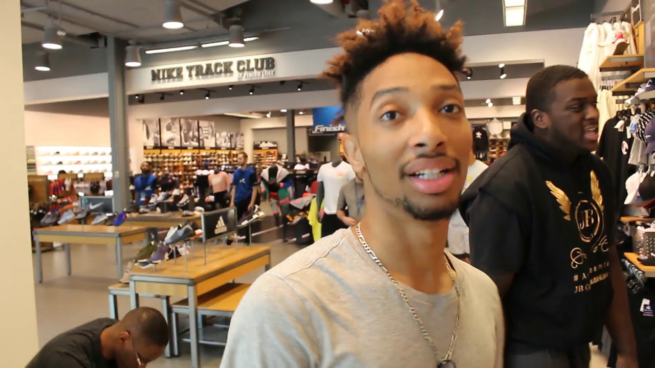 Somerset Mall Shoe Shopping (Lost Footage) YouTube