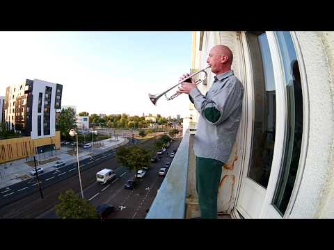 Covid-19 - Pâques au balcon - Hommage aux soignants - Tribute to caregivers - trumpet - trompette