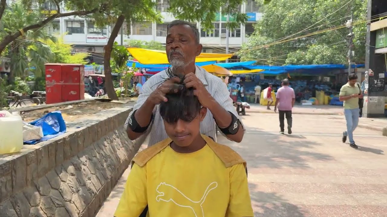 Most Relaxing Cosmic Head Massage By Waris Barber | Indian Street Massage | BarberVibes ASMR