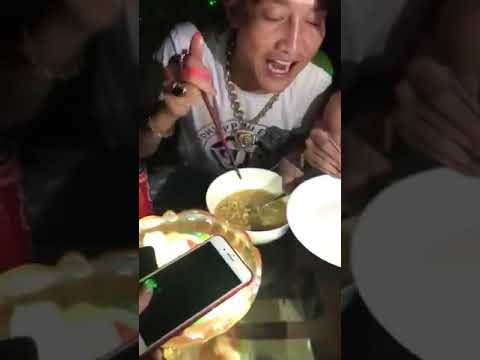 Video HUẤN HOA HỒNG chơi ke trộn với mì tôm tại bar phê sml - youtube