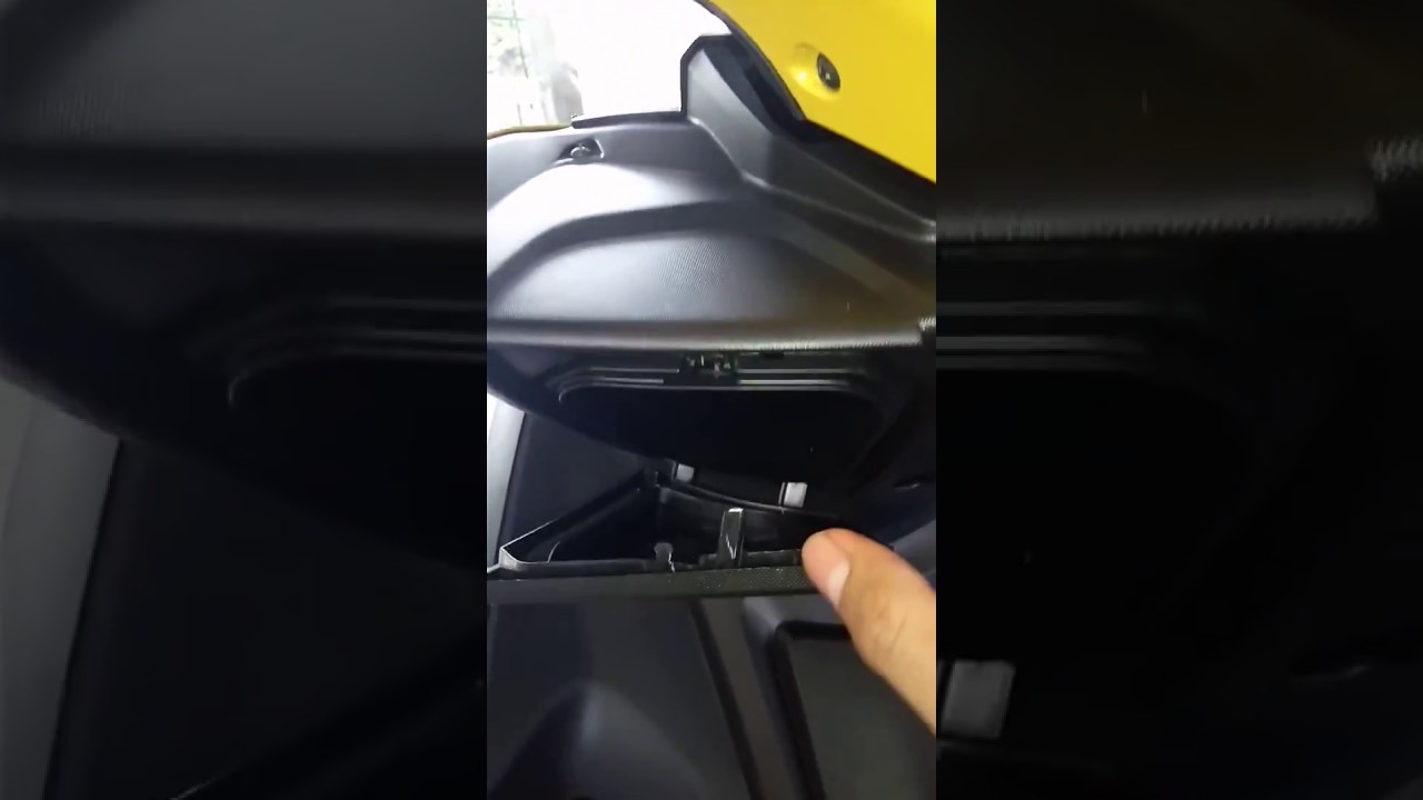Cara Membuka Bagasi Charger Di Yamaha Aerox 155 VVA YouTube