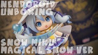 Video thumbnail of "Nendoroid Snow Miku: Magical Snow Version Unboxing"