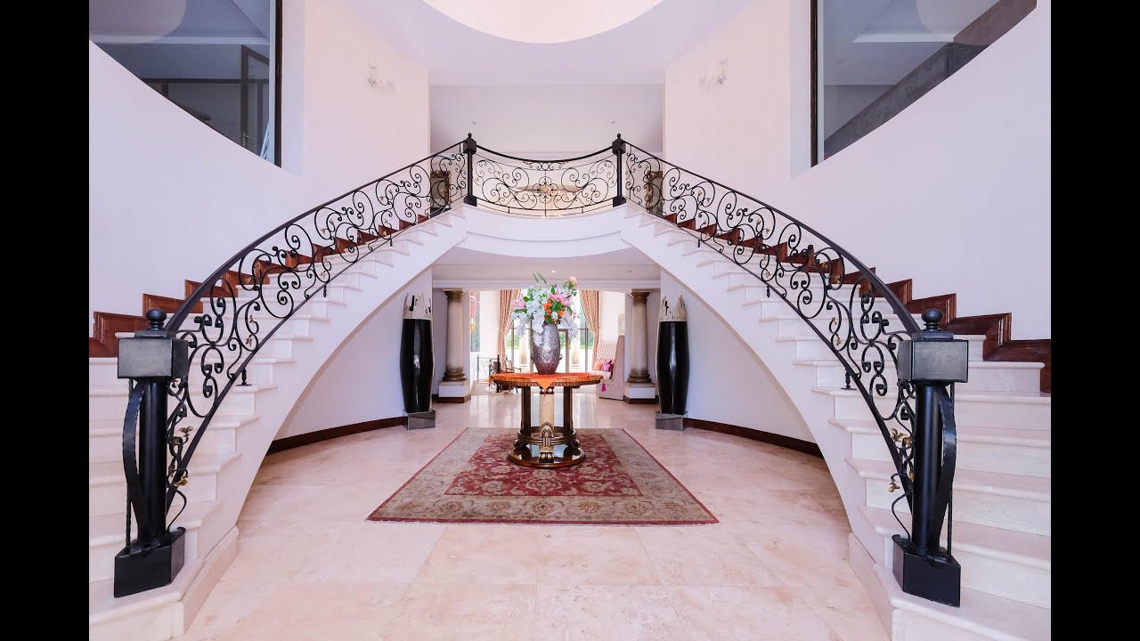 6 Bedroom House for Sale in Hyde Park