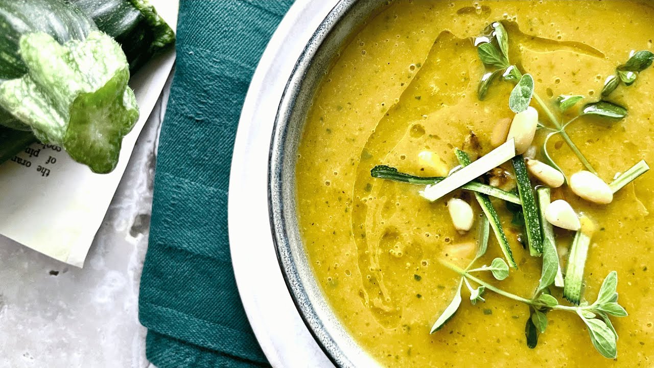 Zucchinisuppe mal anders - Ich könnte diese Gemüsesuppe jeden Tag essen ...