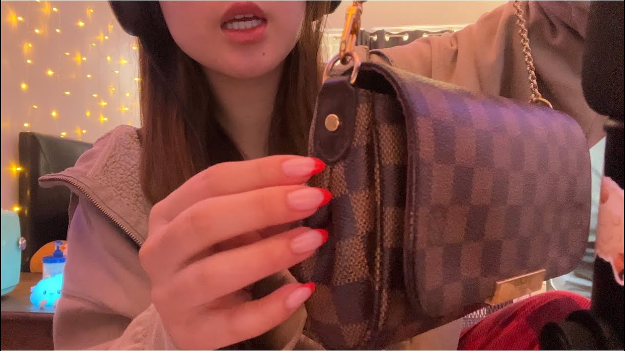 ASMR What’s In My Purse 👛 (leather tapping) YouTube