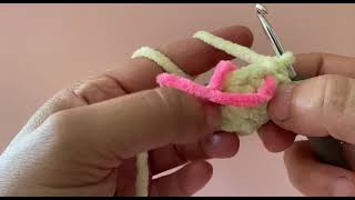 Now crochet Labubu’s foot paw