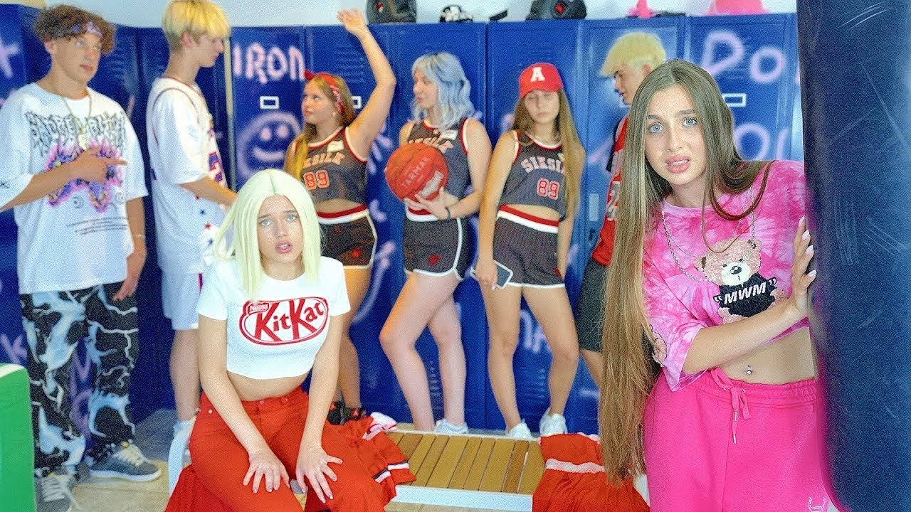 МОМЧЕТА VS МОМИЧЕТА 🏀 Какви изненади очакват мажоретките във вилата? Неудобни ситуации с Лейди Даяна