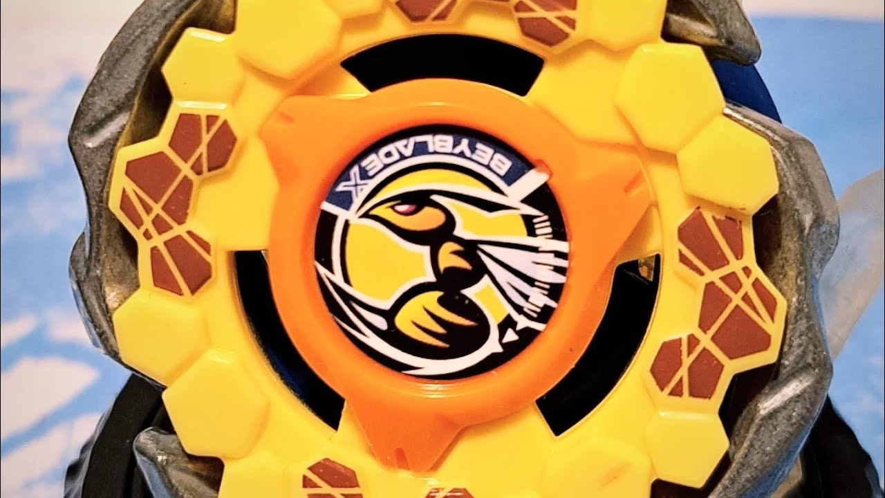 NOT THE BEES!!! | Beyblade X Hasbro Fort Hornet R 7-60T Unboxing + Battles!!! 