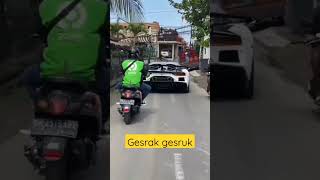 Bawa Mobil Lamborghini Ke Kampung Halaman