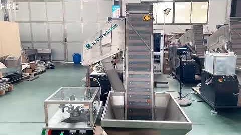Cap slitting machine