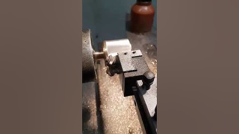 Knurling tool