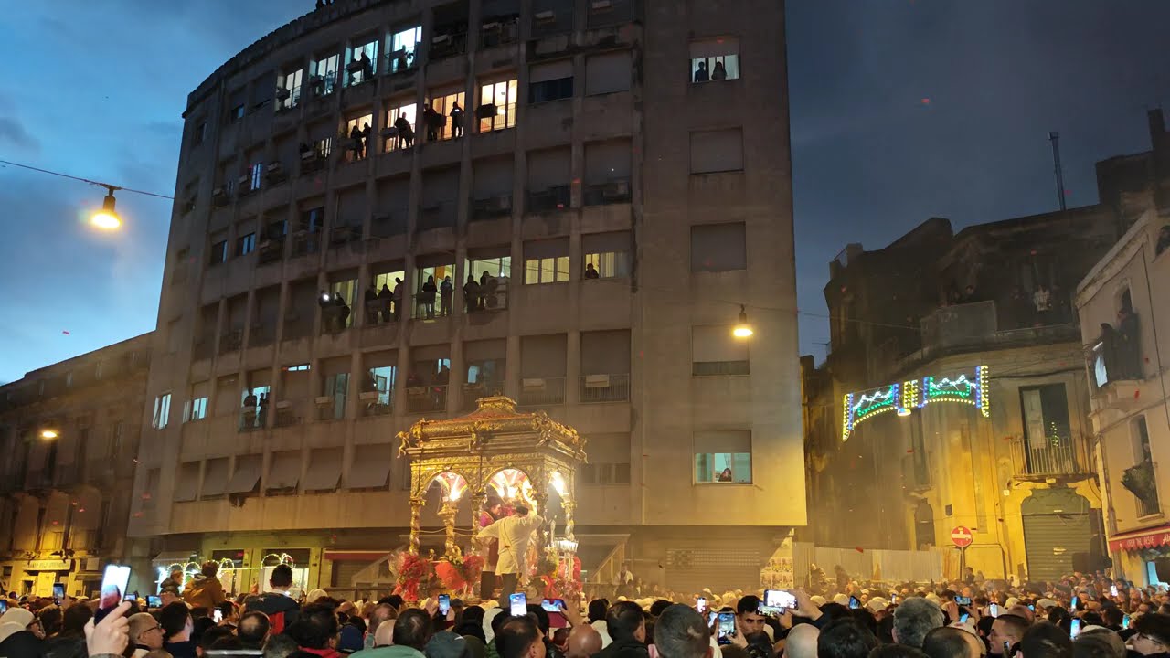 Acireale 20 Gennaio 2025 Arrivo San Sebastiano a Piazza Marconi e Spettacolo Pirotecnico FA SI MA 4K