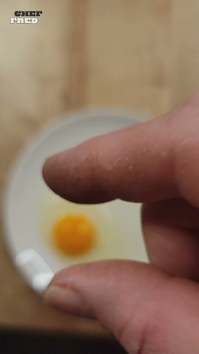 Never Waste Another Eggyolk!😀 #shorts #lifehacks #eggs #yolk @BayashiTV_