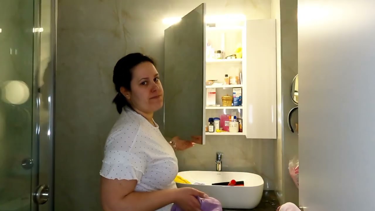 Ξεκίνησα γενική καθαριότητα! Πρώτη στάση το μπάνιο! ||Eva's everyday life 💙