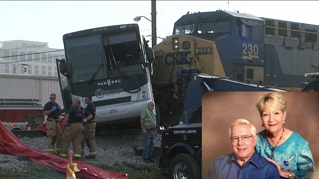 4 killed in bus crash from Texas