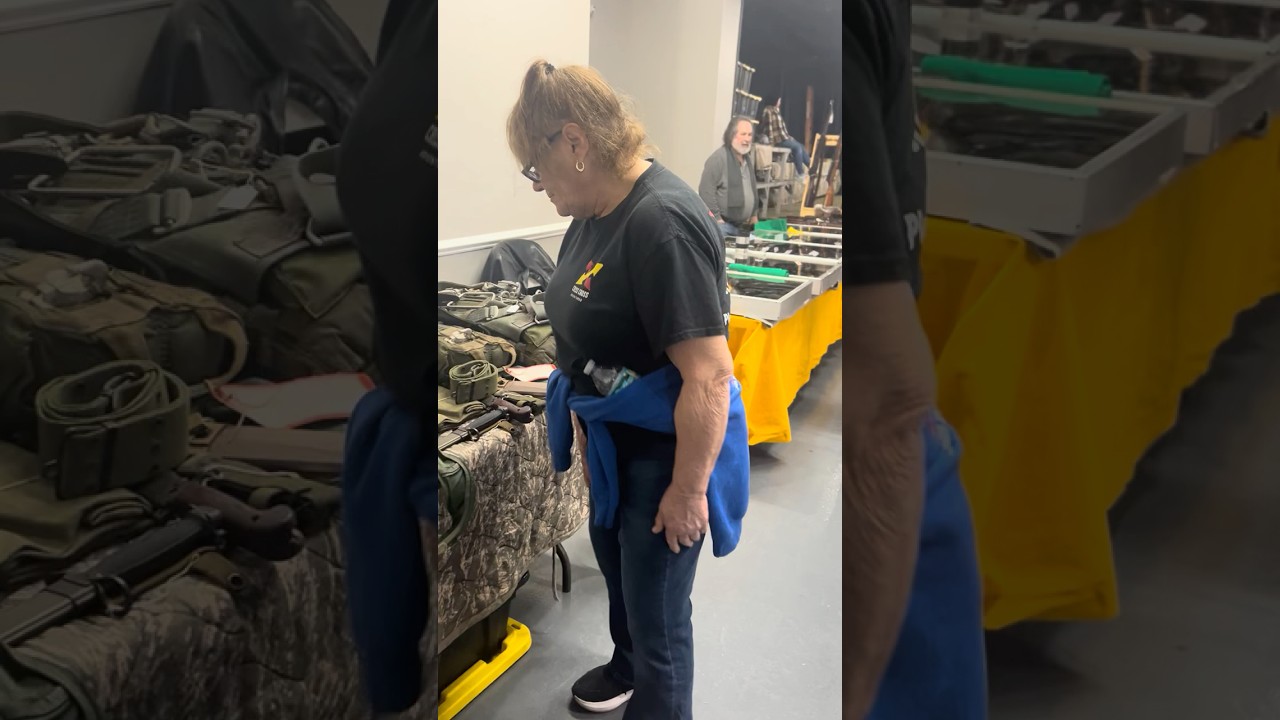 Впервые на видео на оружейной выставке в Неаполе 