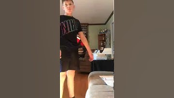 Time lapse of me building my gaming desk