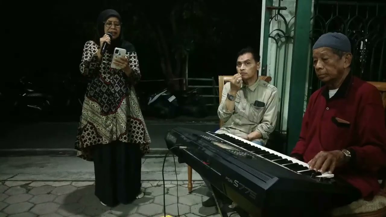 Ibu Rully lagu?