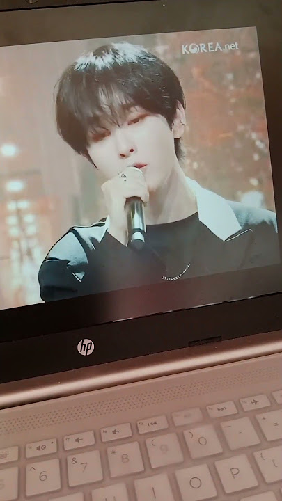 Suka bgt suara Uncikkk di lagu ini feel nya dpt bgt selalu pengen nangis😭