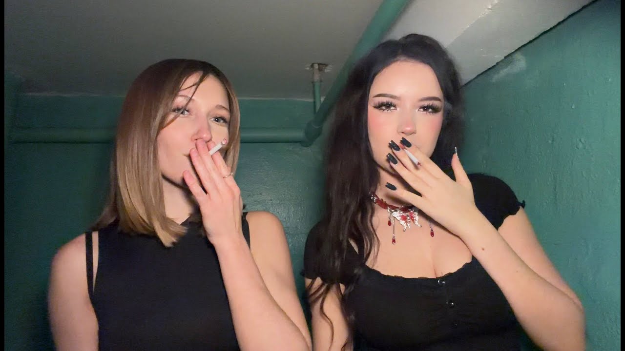 ASMR Курим сигареты в подЪезде  🚬 Girl smoking cigarette