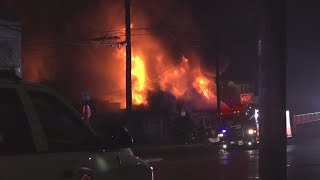 Huge fire destroys abandoned warehouse near downtown