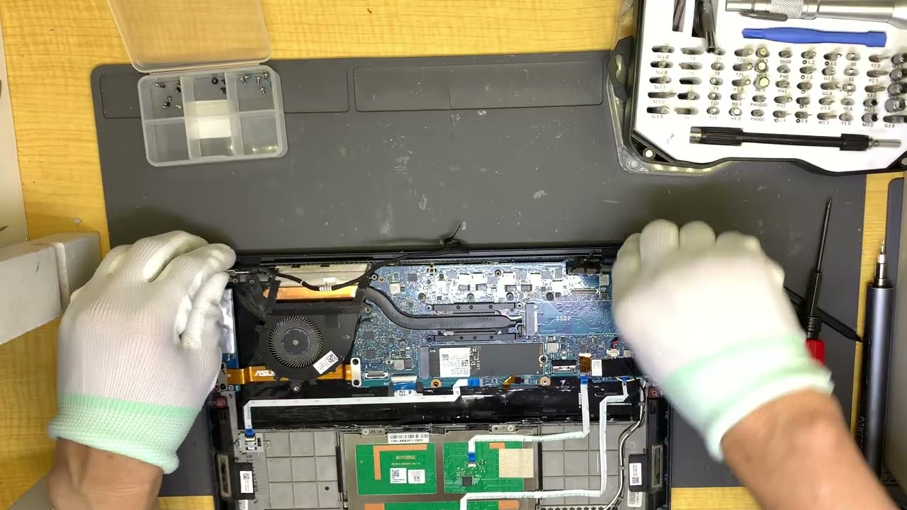 asus expertbook B9450 ジャンク　液晶割れ　ヒンジ破損 ASUS ExpertBook B9450F 分解 Disassembly - YouTube