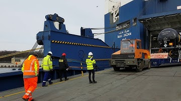 Loading the 1185th and last Rail Wagon