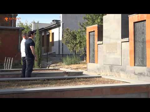 Գերասիմ Վարդանյանը և Լևոն Քոչարյանը ծաղիկներ խոնարհեցին զոհված ազատամարտիկների հիշատակին
