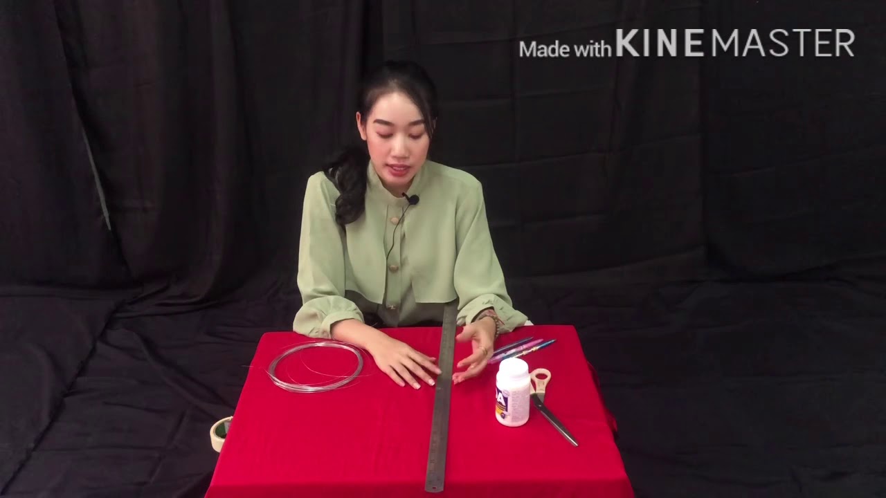 การสาธิตวิธีการประดิษฐ์กิ่งไม้เงินทอง