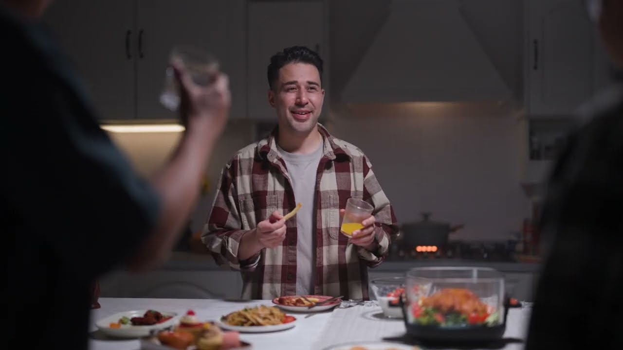 Introducing the NEW Roasti 5-in-1 Portable Air Fryer K8126.