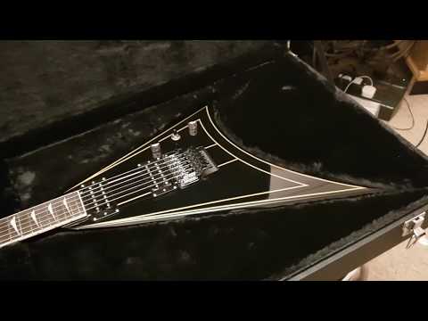 Grover Jackson GJ2 Randy Rhoads Concorde Flying V Floyd Rose Neck-Thru Guitar Up Close Video Review