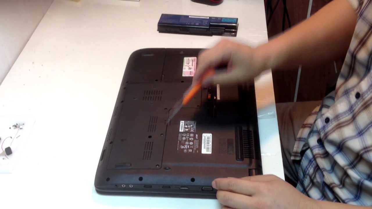 Acer Aspire 7738G 17,3 pouces ssd 120go Windows 10 familial