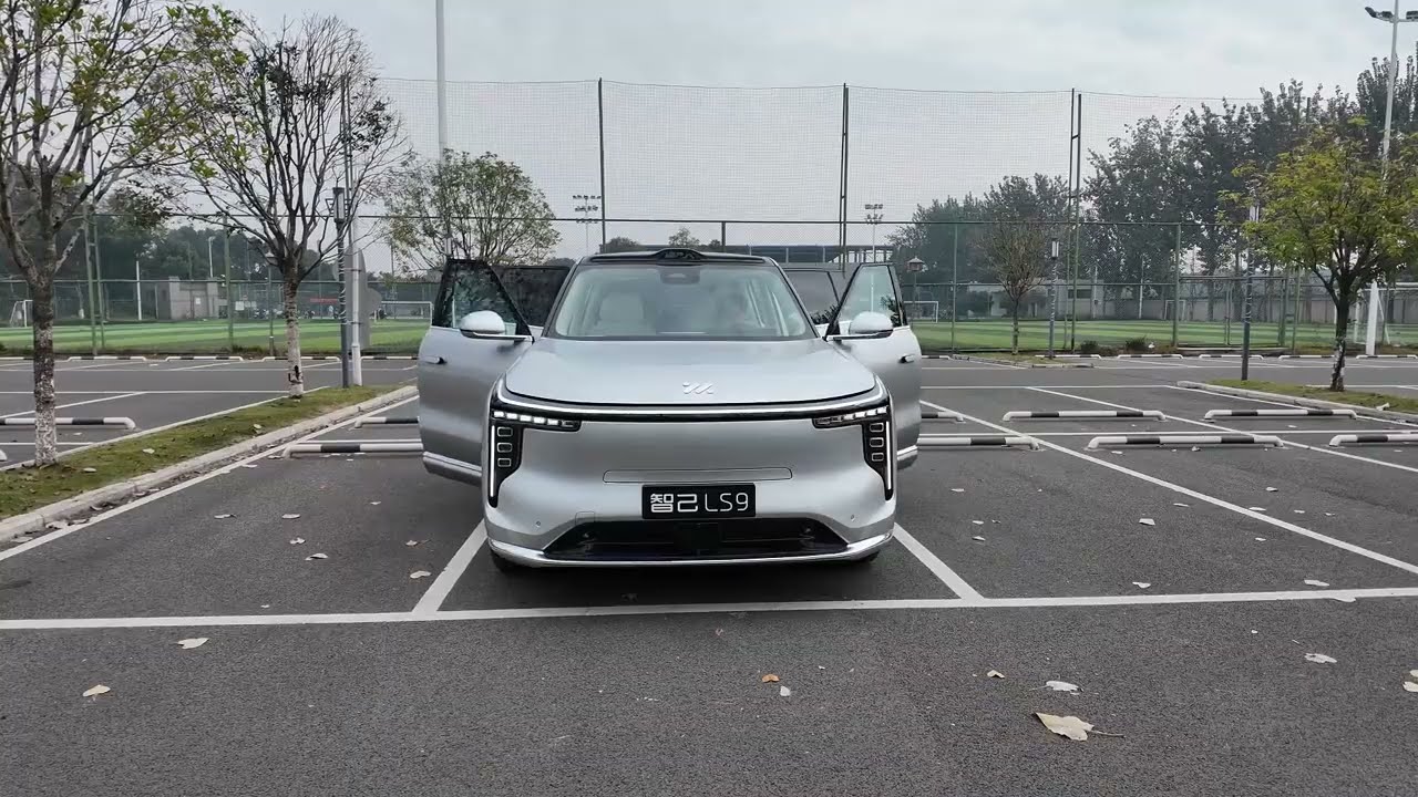 All New 2026 SAIC Zhiji IM LS9 EREV Review & Walkaround - YouTube