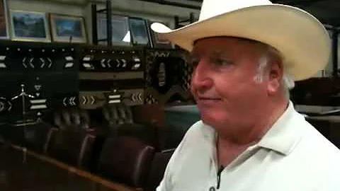 Harry Worstell, auctioneer of seized Stanford items