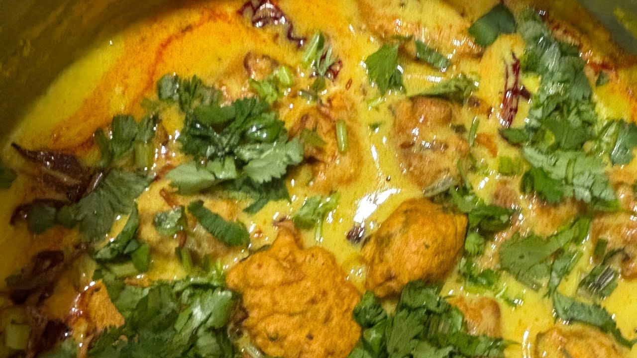 Punjabi Kadhi Pakora Recipe#easyrecipe#yummyfood#cooking#viralvideo#indianfood 